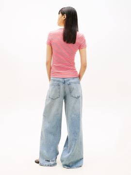 Afbeelding voor product T-shirt van het merk Tommy Jeans in het Rood