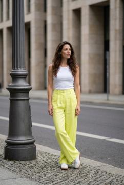 Afbeelding voor product Broek van het merk Amelie & Amelie in het Geel