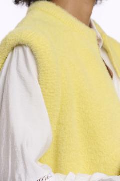 Afbeelding voor product Gilet van het merk Rino&pelle in het Geel